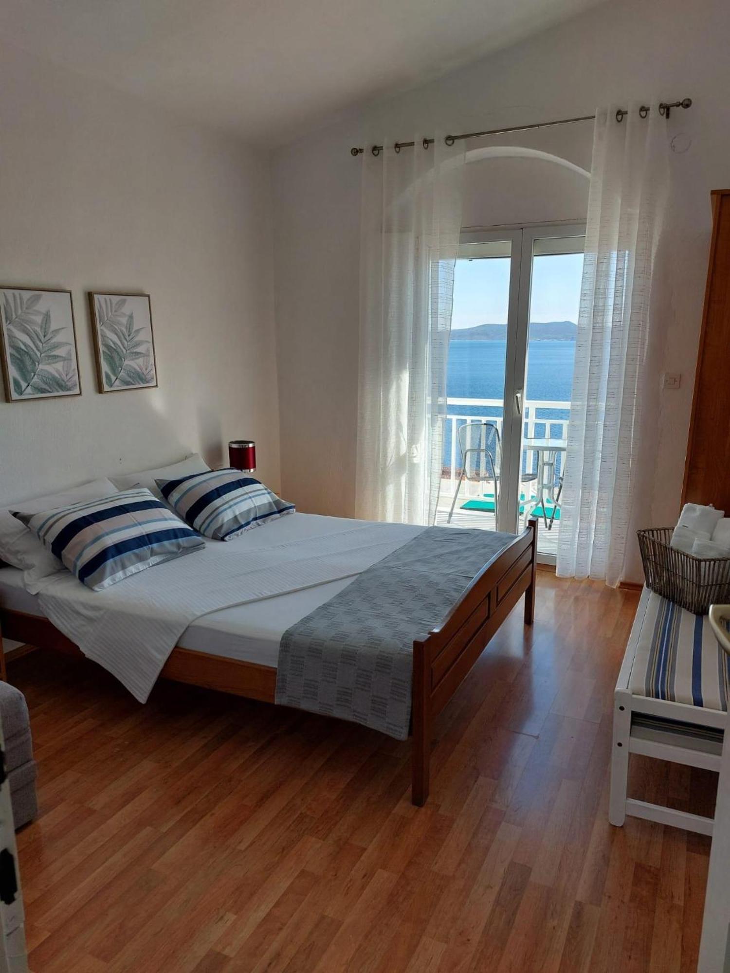 Apartments With A Parking Space Pisak, Omis - 1009 ภายนอก รูปภาพ